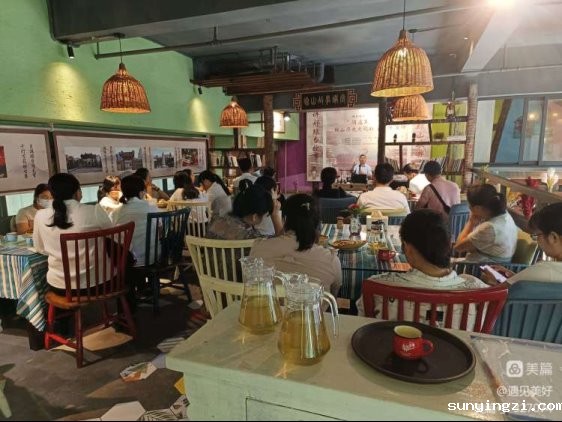 简篇-追寻红色记忆 传承红色文化 —琼山第五小学党支部组织党员参加琼山“酒店里有讲堂”历史文化故事宣讲活动